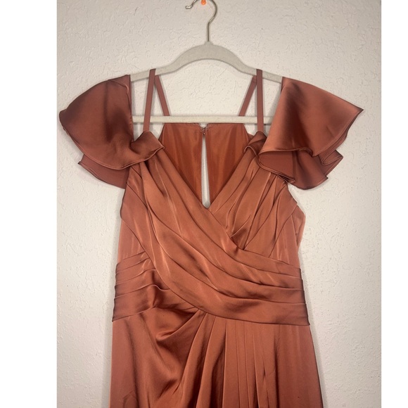 Azazie Dakota Satin Dress Copper Off The Shoulder Size 4 - Picture 5 of 8